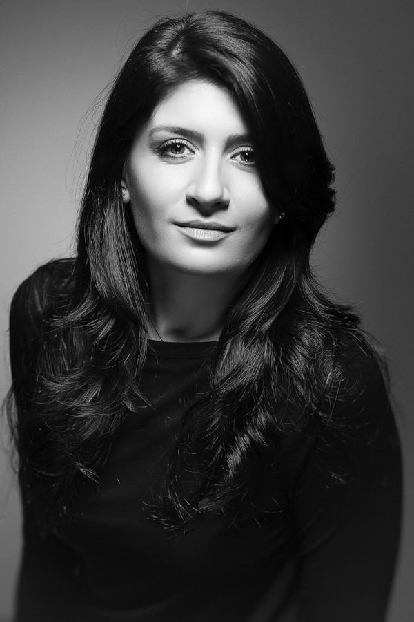 Hannah Zaher Headshot session in Dubai 