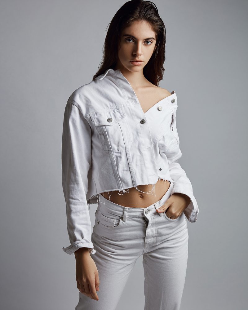 Discover Amanda's stunning portfolio images in this model session.