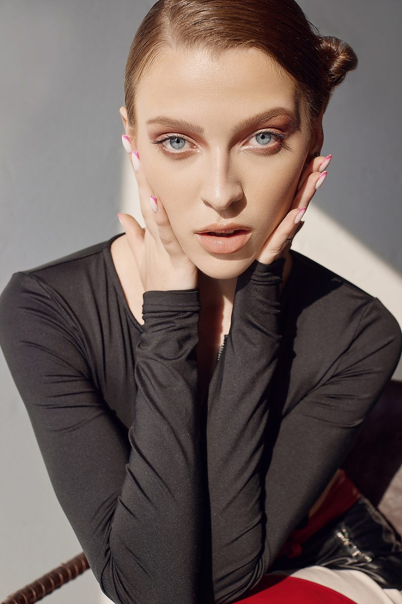 Explore Anna's beautiful model portfolio featuring intimate natural light portraits.