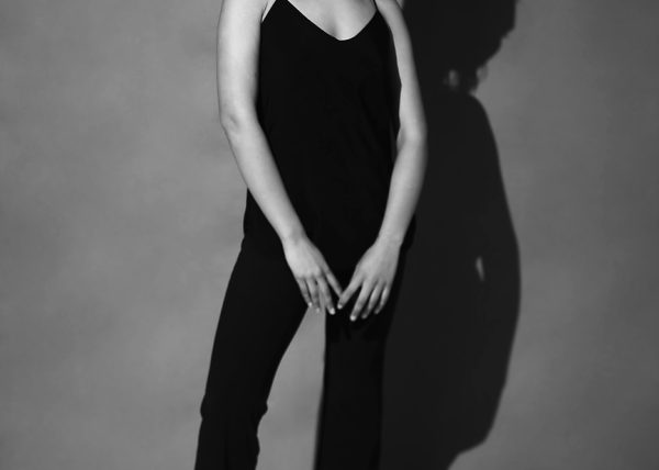 Discover Faria's captivating model portfolio in studio photography sessions.