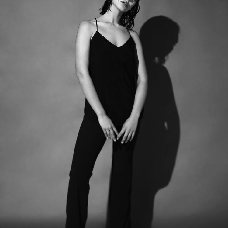 Discover Faria's captivating model portfolio in studio photography sessions.