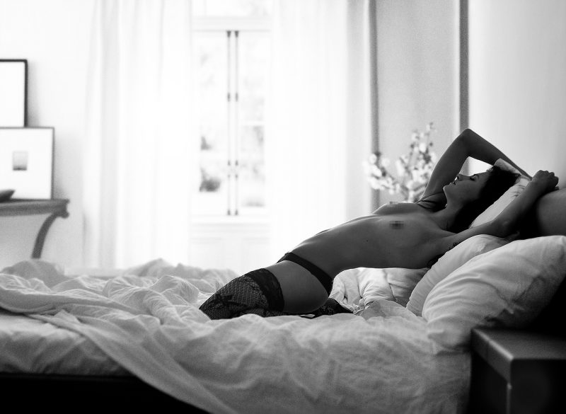 Explore intimate portraits and boudoir sessions with Lara, showcasing sensual and tasteful images.