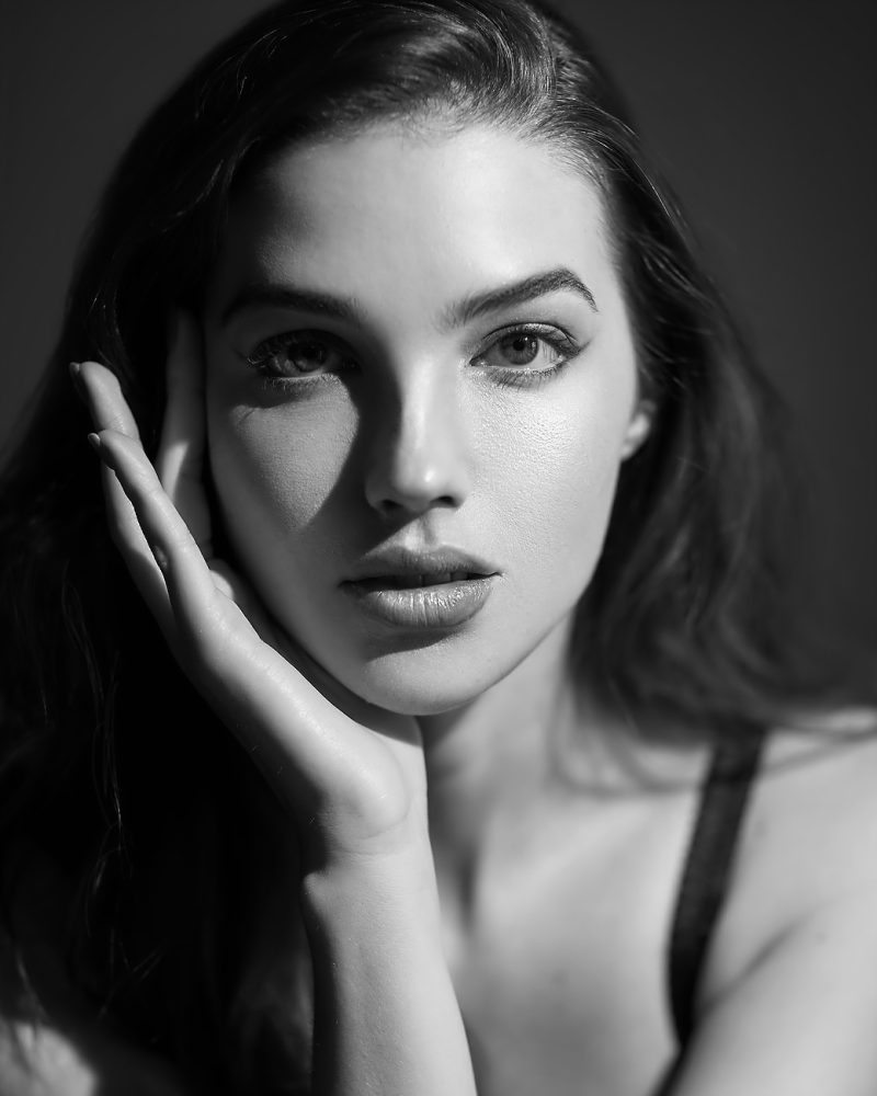 Showcasing Lauren's captivating model portfolio photography.