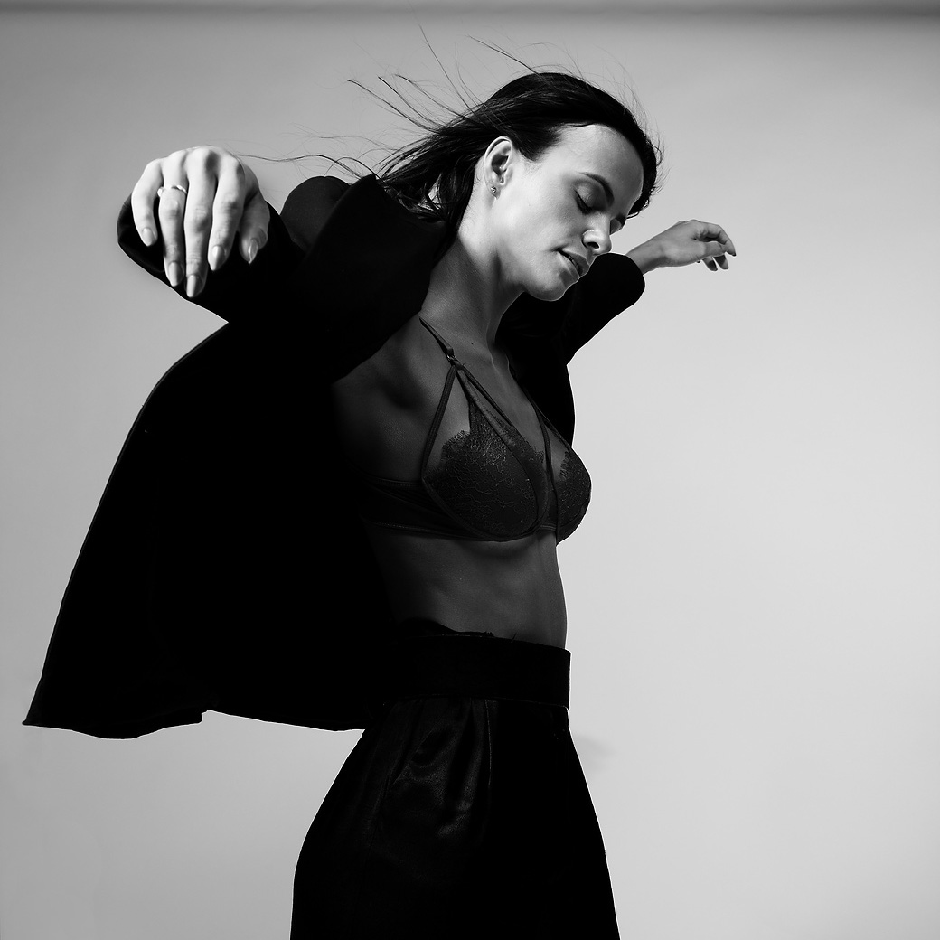 Luana’s Stunning Model Portfolio Captured by Josh Photoshoot