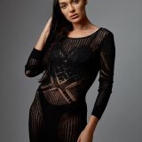 Delve into Milena's model shoot for unique portrait photography capturing beauty and elegance.