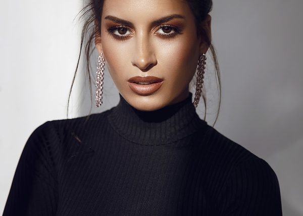 Explore Raissa's beautiful model portfolio and intimate portraits.