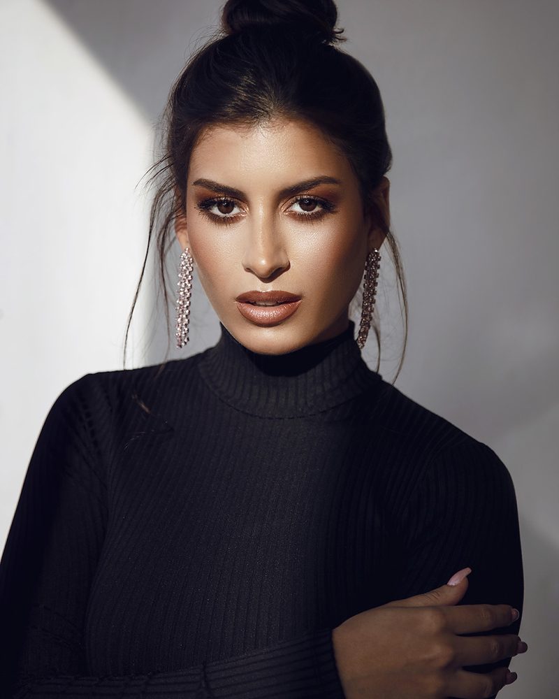 Explore Raissa's beautiful model portfolio and intimate portraits.