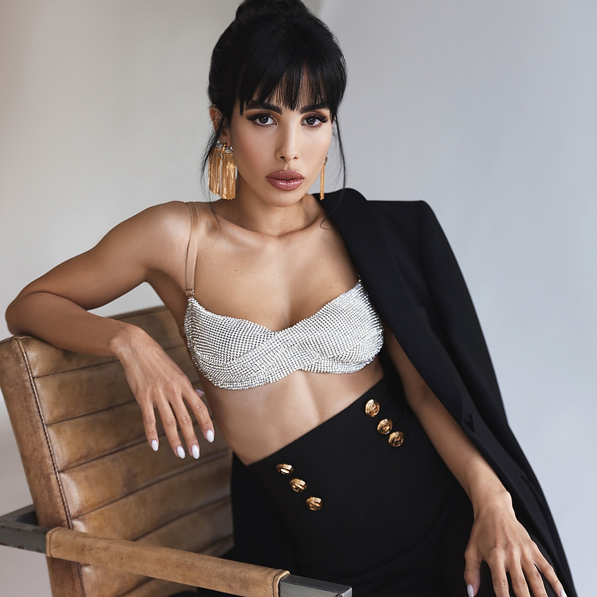 Zera’s unmissable Studio Model Portfolio Collection Photoshoot