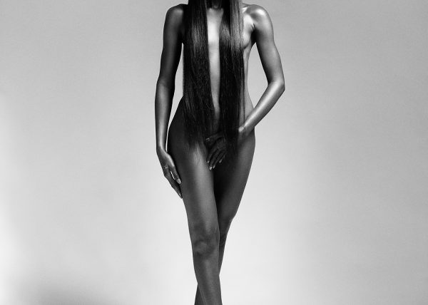 Jazzy Reveals Artistic Flair in Studio Shots and Fans Are Enchanted